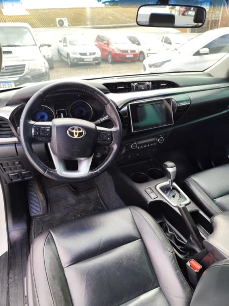 TOYOTA Hilux Caminhonete 2.8 16V SRV 4X4 DIESEL CABINE DUPLA AUTOMTICO, Foto 4
