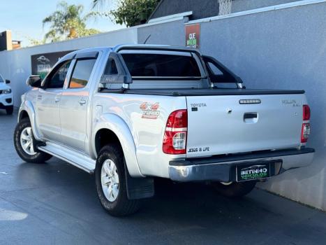 TOYOTA Hilux Caminhonete 3.0 4P SRV DIESEL CABINE DUPLA, Foto 3