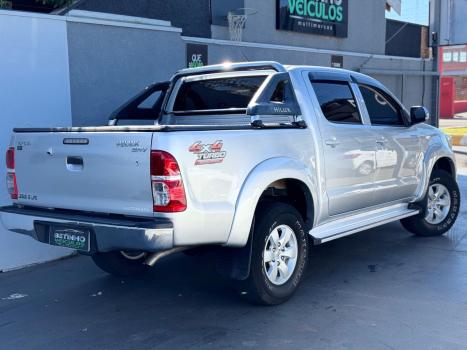 TOYOTA Hilux Caminhonete 3.0 4P SRV DIESEL CABINE DUPLA, Foto 4