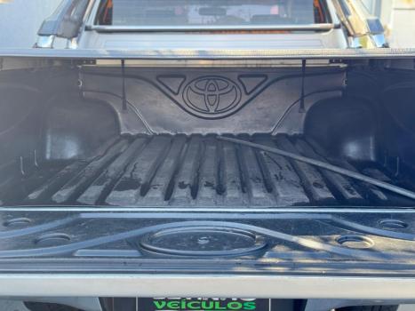 TOYOTA Hilux Caminhonete 3.0 4P SRV DIESEL CABINE DUPLA, Foto 17