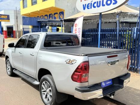 TOYOTA Hilux Caminhonete 2.8 16V SRV 4X4 DIESEL CABINE DUPLA AUTOMTICO, Foto 3