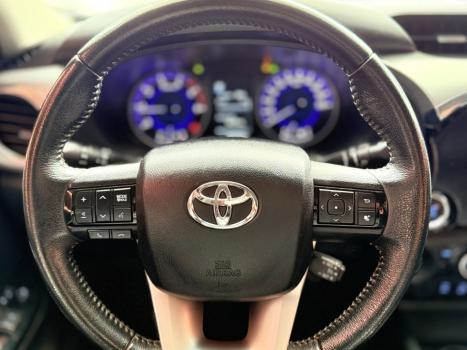 TOYOTA Hilux Caminhonete 2.8 16V SRV 4X4 DIESEL CABINE DUPLA AUTOMTICO, Foto 15