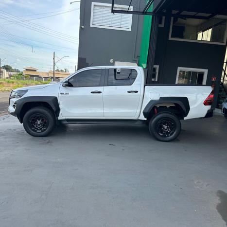 TOYOTA Hilux Caminhonete 2.8 16V GR SPORT 4X4 TURBO DIESEL CABINE DUPLA AUTOMTICO, Foto 4