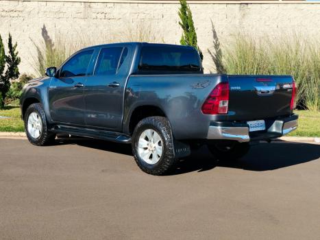 TOYOTA Hilux Caminhonete 2.8 16V SRV 4X4 DIESEL CABINE DUPLA AUTOMTICO, Foto 6