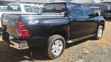 TOYOTA Hilux Caminhonete 2.8 16V SRV 4X4 DIESEL CABINE DUPLA AUTOMTICO, Foto 3