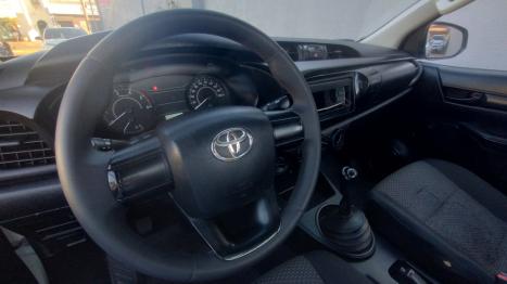 TOYOTA Hilux Caminhonete 2.8 4X4 DIESEL CABINE SIMPLES, Foto 5