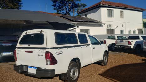 TOYOTA Hilux Caminhonete 2.8 4X4 DIESEL CABINE SIMPLES, Foto 4
