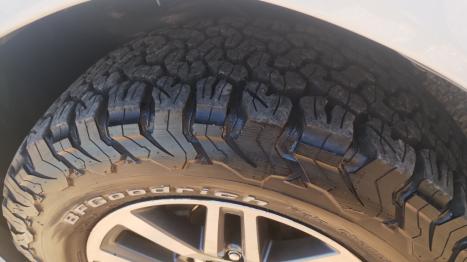 TOYOTA Hilux Caminhonete 2.8 16V SRX 4X4 DIESEL CABINE DUPLA AUTOMTICO, Foto 11