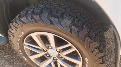 TOYOTA Hilux Caminhonete 2.8 16V SRX 4X4 DIESEL CABINE DUPLA AUTOMTICO, Foto 12