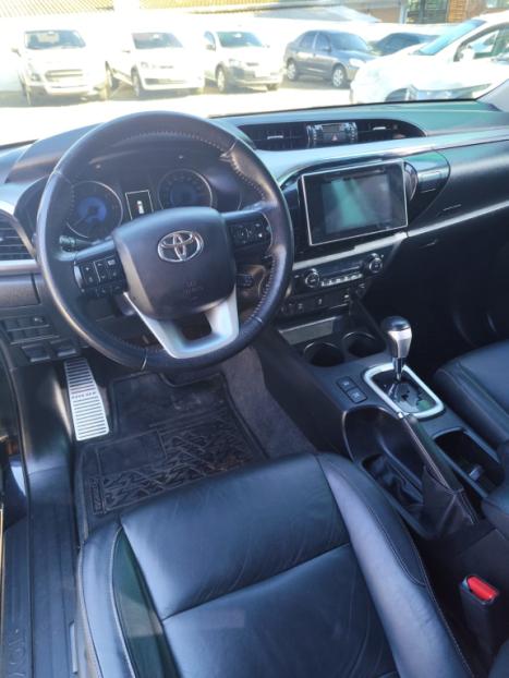 TOYOTA Hilux Caminhonete 2.8 16V SRV 4X4 DIESEL CABINE DUPLA AUTOMTICO, Foto 4