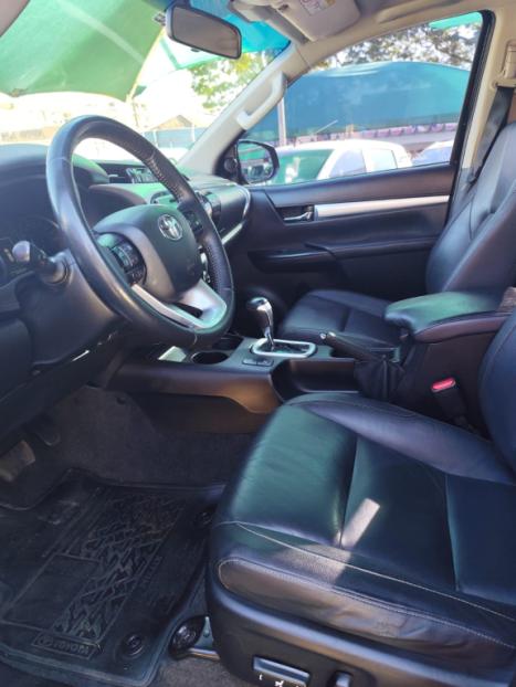 TOYOTA Hilux Caminhonete 2.8 16V SRV 4X4 DIESEL CABINE DUPLA AUTOMTICO, Foto 5