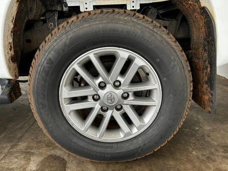 TOYOTA Hilux Caminhonete 3.0 16V 4P 4X4 SRV TURBO DIESEL CABINE DUPLA AUTOMTICO, Foto 12