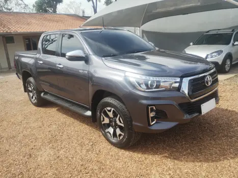 TOYOTA Hilux Caminhonete 2.8 16V SRX 4X4 DIESEL CABINE DUPLA AUTOMTICO, Foto 2