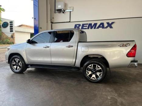 TOYOTA Hilux SW4 2.7 16V 4P SR, Foto 3