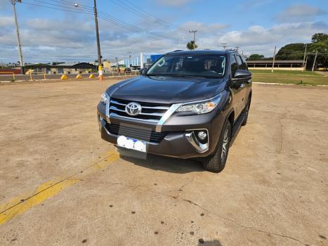 TOYOTA Hilux SW4 2.7 16V 4P FLEX SRV 7 LUGARES AUTOMTICO, Foto 3