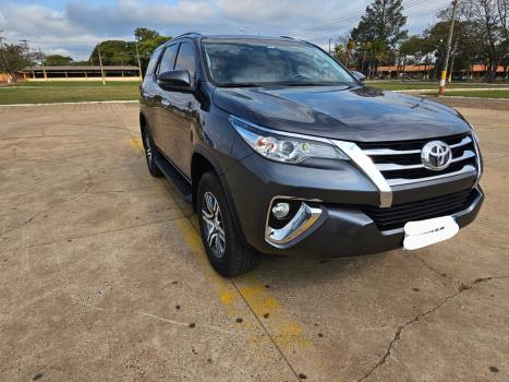 TOYOTA Hilux SW4 2.7 16V 4P FLEX SRV 7 LUGARES AUTOMTICO, Foto 4