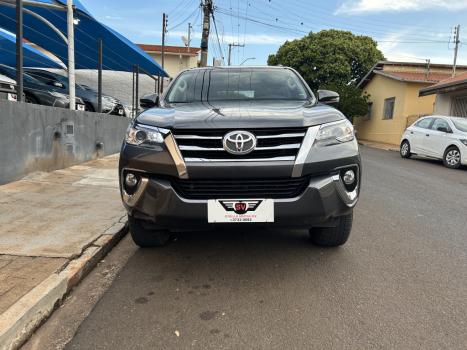 TOYOTA Hilux SW4 2.7 16V 4P FLEX SRV 7 LUGARES AUTOMTICO, Foto 3