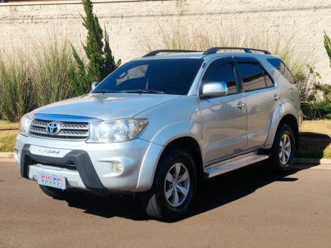 TOYOTA Hilux SW4 2.7 16V 4P FLEX SR 7 LUGARES AUTOMTICO, Foto 3