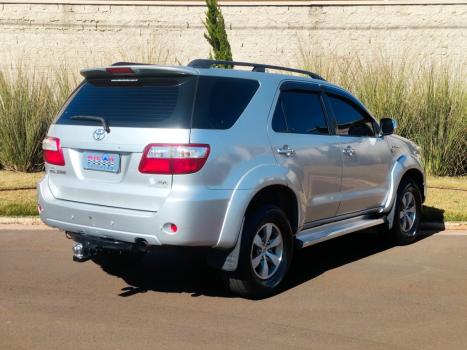 TOYOTA Hilux SW4 2.7 16V 4P FLEX SR 7 LUGARES AUTOMTICO, Foto 4