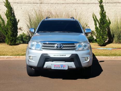 TOYOTA Hilux SW4 2.7 16V 4P FLEX SR 7 LUGARES AUTOMTICO, Foto 2