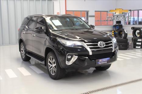 TOYOTA Hilux SW4 2.8 4P SRX 4X4 TURBO DIESEL AUTOMTICO, Foto 1