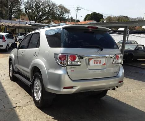 TOYOTA Hilux SW4 3.0 16V 4P SRV 4X4 TURBO DIESEL AUTOMTICO, Foto 8