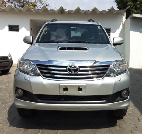 TOYOTA Hilux SW4 3.0 16V 4P SRV 4X4 TURBO DIESEL AUTOMTICO, Foto 13