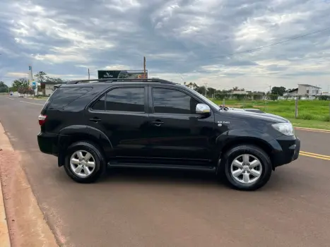 TOYOTA Hilux SW4 3.0 16V 4P SRV 4X4 7 LUGARES TURBO DIESEL AUTOMTICO, Foto 11