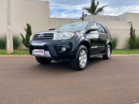 TOYOTA Hilux SW4 3.0 16V 4P SRV 4X4 7 LUGARES TURBO DIESEL AUTOMTICO, Foto 1