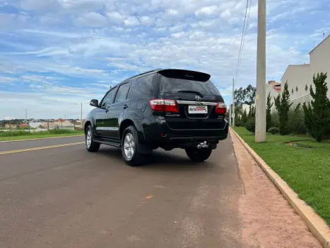 TOYOTA Hilux SW4 3.0 16V 4P SRV 4X4 7 LUGARES TURBO DIESEL AUTOMTICO, Foto 14