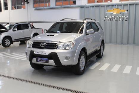 TOYOTA Hilux SW4 3.0 16V 4P SRV 4X4 TURBO DIESEL AUTOMTICO, Foto 1