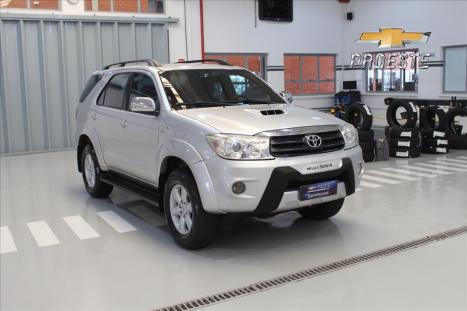 TOYOTA Hilux SW4 3.0 16V 4P SRV 4X4 TURBO DIESEL AUTOMTICO, Foto 3