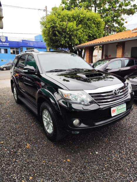 TOYOTA Hilux SW4 3.0 16V 4P SR 4X4 TURBO DIESEL AUTOMTICO, Foto 3