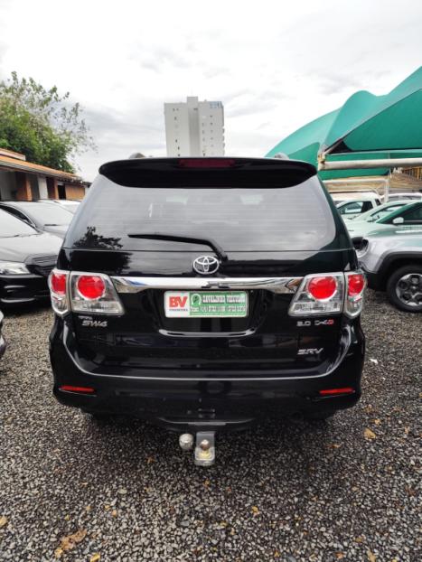 TOYOTA Hilux SW4 3.0 16V 4P SR 4X4 TURBO DIESEL AUTOMTICO, Foto 8