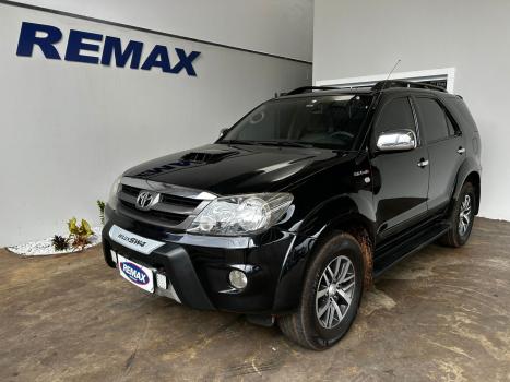 TOYOTA Hilux SW4 3.0 16V 4P SRV 4X4 TURBO DIESEL AUTOMTICO, Foto 2