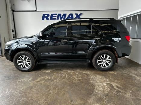 TOYOTA Hilux SW4 3.0 16V 4P SRV 4X4 TURBO DIESEL AUTOMTICO, Foto 3