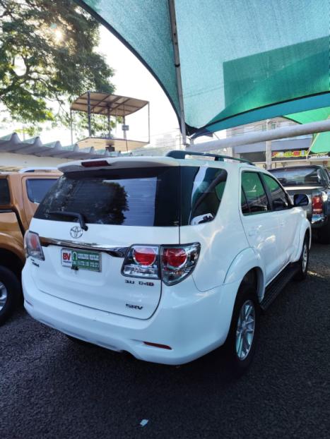 TOYOTA Hilux SW4 3.0 16V 4P SRV 4X4 TURBO DIESEL AUTOMTICO, Foto 8