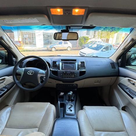 TOYOTA Hilux SW4 3.0 16V 4P SRV 4X4 7 LUGARES TURBO DIESEL AUTOMTICO, Foto 7
