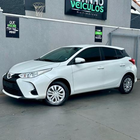 TOYOTA Yaris Hatch 1.5 16V 4P FLEX XL MULTIDRIVE AUTOMTICO CVT, Foto 1