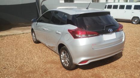 TOYOTA Yaris Hatch 1.5 16V 4P FLEX XS MULTIDRIVE AUTOMTICO CVT, Foto 5