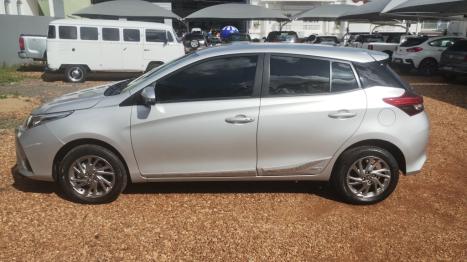TOYOTA Yaris Hatch 1.5 16V 4P FLEX XS MULTIDRIVE AUTOMTICO CVT, Foto 4