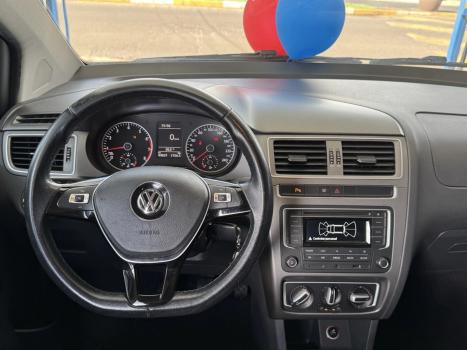 VOLKSWAGEN Fox 1.6 4P, Foto 12