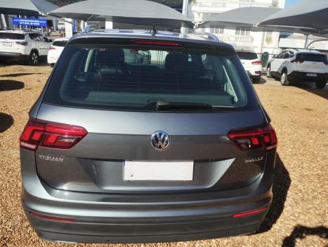 VOLKSWAGEN Tiguan 1.4 250 TSI TOTAL FLEX ALLSPACE COMFORTLINE TURBO AUTOMTICO TIPTRONIC, Foto 4