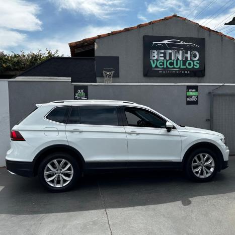 VOLKSWAGEN Tiguan 1.4 250 TSI TOTAL FLEX ALLSPACE COMFORTLINE TURBO AUTOMTICO TIPTRONIC, Foto 3