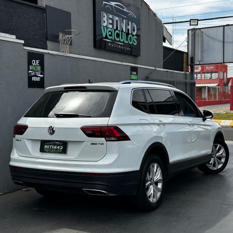 VOLKSWAGEN Tiguan 1.4 250 TSI TOTAL FLEX ALLSPACE COMFORTLINE TURBO AUTOMTICO TIPTRONIC, Foto 5