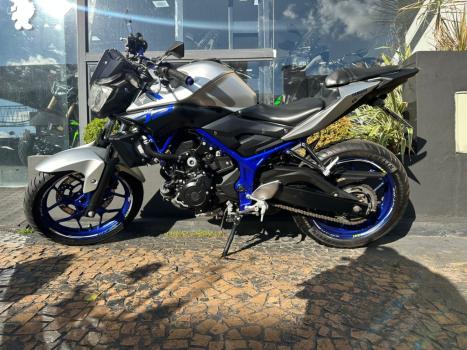 YAMAHA MT-03 300 , Foto 2