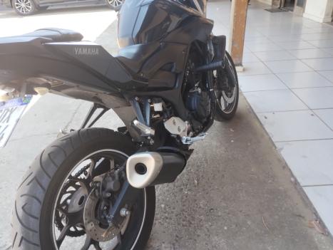 YAMAHA MT-03 300 ABS, Foto 4