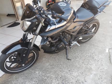 YAMAHA MT-03 300 ABS, Foto 3