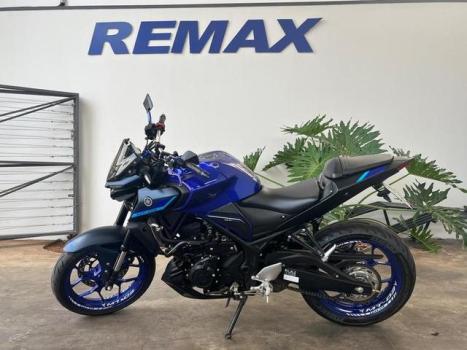 YAMAHA MT-03 300 ABS, Foto 2