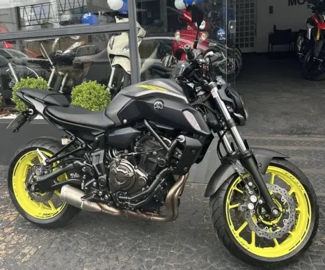 YAMAHA MT-07 700 ABS, Foto 1